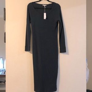 James Perse long sleeve jersey ribbed dress in navy blue. NWT